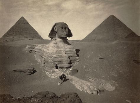 The puzzle of the sphinx and the curse of the mummy